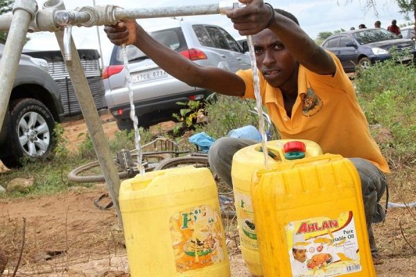 joshua-kivinda-kimilu-foundation-water-and-sanitation-img01