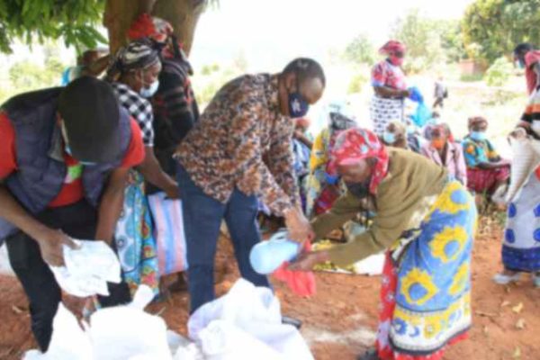 joshua-kivinda-kimilu-foundations-photos-food-distribution-image11